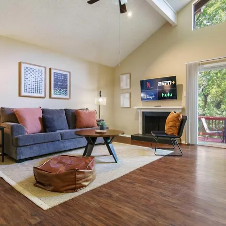 Spacious Atx Apt With Private Deck And All Essentials